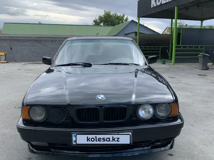 BMW 540 1995 года за 3 200 000 тг. в Алматы – фото 2