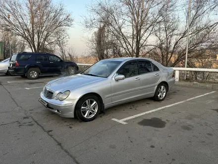 Mercedes-Benz C 200 2000 года за 2 400 000 тг. в Алматы – фото 2