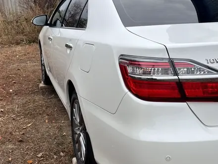 Toyota Camry 2015 года за 12 700 000 тг. в Актобе – фото 4