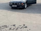 BMW 740 1994 года за 3 100 000 тг. в Алматы