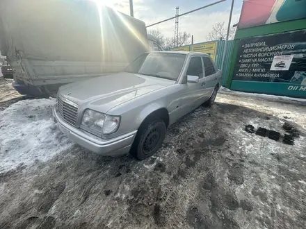 Mercedes-Benz E 300 1995 года за 1 500 000 тг. в Алматы – фото 10