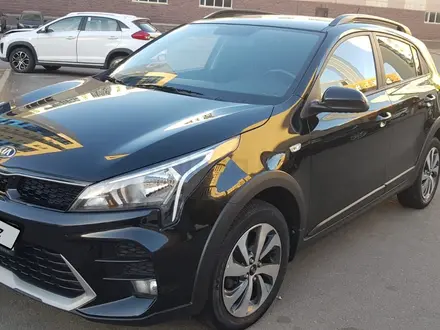 Kia Rio X-Line 2021 года за 8 000 000 тг. в Астана