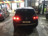 Volkswagen Touareg 2008 года за 5 000 000 тг. в Атырау