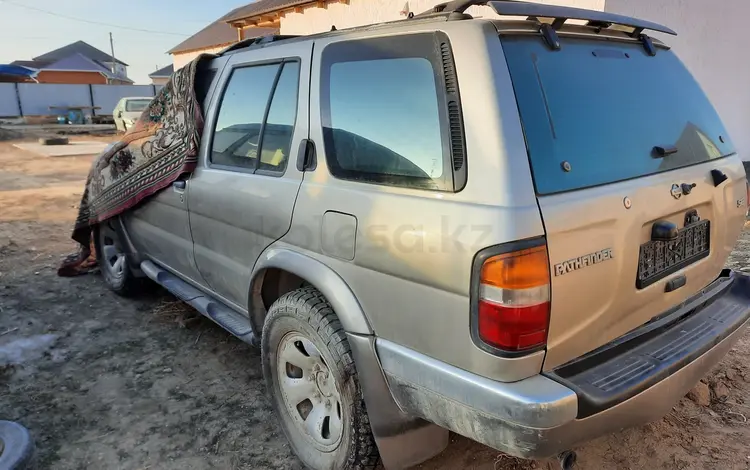 Nissan Pathfinder 1998 годаfor990 000 тг. в Атырау