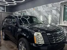 Cadillac Escalade, 2011