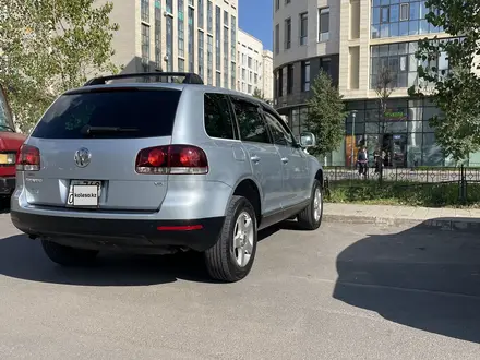 Volkswagen Touareg 2004 года за 7 200 000 тг. в Астана – фото 4