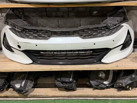 Бампер k5 KIA за 1 000 тг. в Шымкент