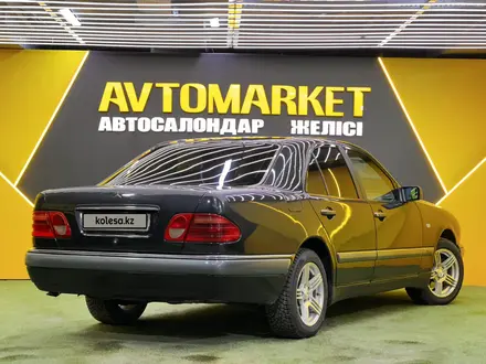 Mercedes-Benz E 230 1995 года за 2 550 000 тг. в Астана – фото 3