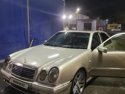 Mercedes-Benz E 280 1996 года за 1 500 000 тг. в Алматы