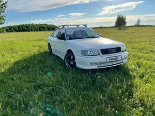 Audi 100