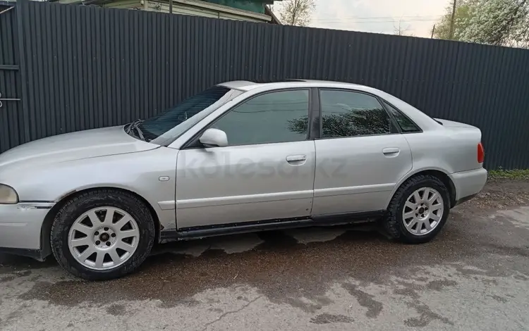 Audi A4 2001 года за 1 400 000 тг. в Алматы