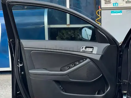 Kia K5 2011 года за 7 400 000 тг. в Алматы – фото 9