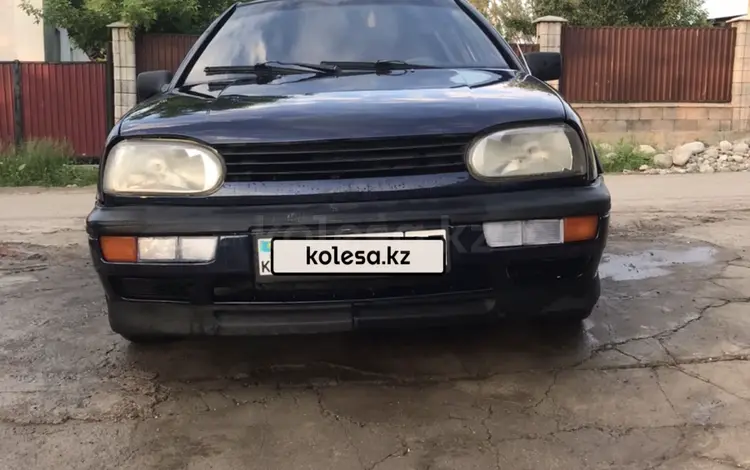 Volkswagen Golf 1995 годаүшін1 200 000 тг. в Алматы