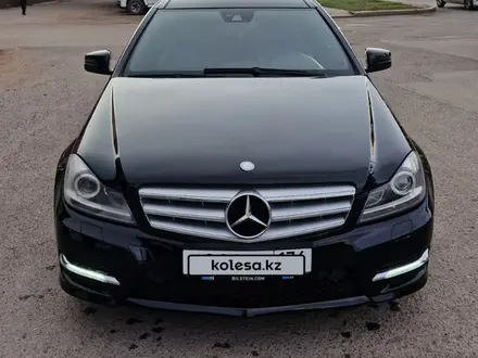 Mercedes-Benz C 200 2012 года за 3 500 000 тг. в Караганда – фото 2