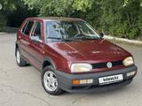 Volkswagen Golf 1993 годаfor1 690 000 тг. в Караганда