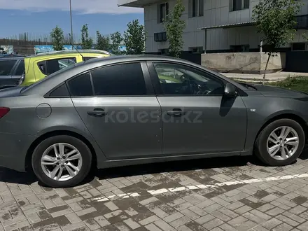 Chevrolet Cruze 2012 года за 3 600 000 тг. в Алматы – фото 2