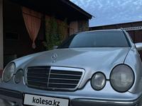 Mercedes-Benz E 320 2000 годаfor3 700 000 тг. в Алматы