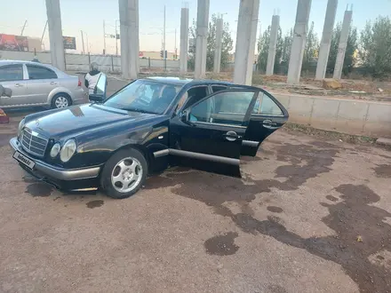 Mercedes-Benz E 280 1998 года за 2 100 000 тг. в Астана – фото 4
