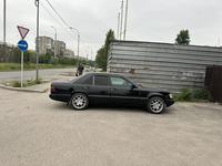 Mercedes-Benz E 320 1993 года за 3 350 000 тг. в Алматы
