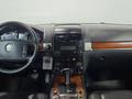 Volkswagen Touareg 2006 года за 3 900 000 тг. в Алматы – фото 15