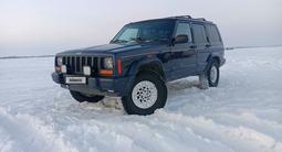 Jeep Cherokee 1997 года за 3 300 000 тг. в Астана – фото 2