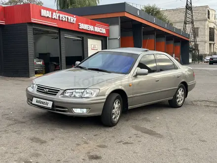 Toyota Camry 2001 года за 4 500 000 тг. в Алматы – фото 3