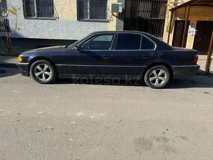 BMW 730 1995 года за 2 300 000 тг. в Алматы – фото 2