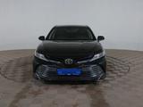 Toyota Camry 2020 года за 13 650 000 тг. в Шымкент – фото 2