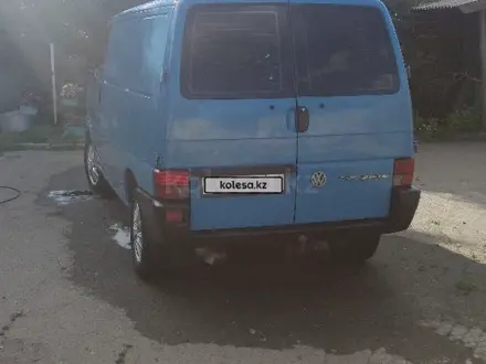 Volkswagen Transporter 1995 года за 3 550 000 тг. в Качар – фото 4