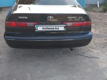 Toyota Camry 1998 года за 2 800 000 тг. в Талдыкорган – фото 2