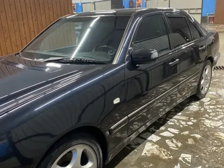 Mercedes-Benz E 280 1997 года за 3 200 000 тг. в Жанакорган – фото 5