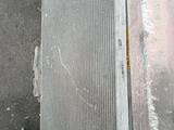 Радиатор охлаждения двигателя на мерседес е500 w211 за 85 000 тг. в Алматы – фото 2