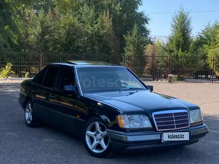 Mercedes-Benz E 200 1994 года за 2 200 000 тг. в Алматы – фото 14