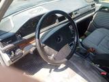 Mercedes-Benz E 200 1991 годаүшін650 000 тг. в Семей – фото 4