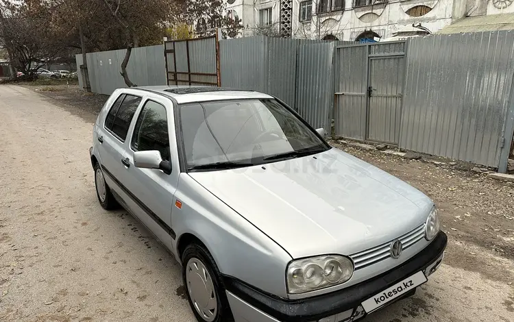 Volkswagen Golf 1994 годаfor890 000 тг. в Алматы