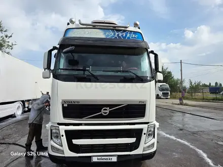 Volvo  FH 2002 года за 26 000 000 тг. в Шымкент – фото 2