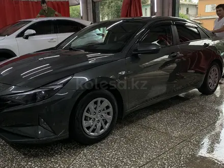 Hyundai Elantra 2021 года за 8 700 000 тг. в Алматы – фото 17