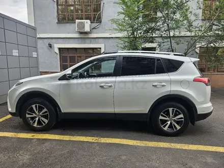 Toyota RAV4 2017 года за 10 500 000 тг. в Алматы – фото 10