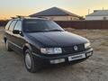 Volkswagen Passat 1994 годаfor1 600 000 тг. в Атырау