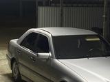 Mercedes-Benz C 180 1998 года за 3 300 000 тг. в Атырау – фото 4