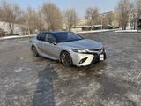 Toyota Camry 2020 года за 15 500 000 тг. в Алматы – фото 2