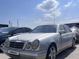 Mercedes-Benz E 230 1996 года за 3 100 000 тг. в Шымкент – фото 2