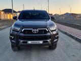 Toyota Hilux 2022 года за 27 000 000 тг. в Атырау – фото 2