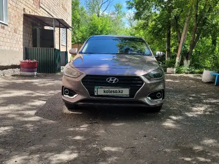 Hyundai Accent 2019 года за 7 450 000 тг. в Темиртау – фото 2