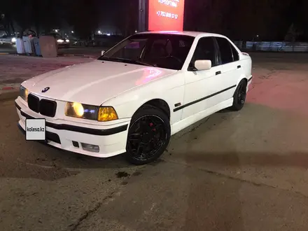 BMW 328 1993 года за 1 850 000 тг. в Алматы