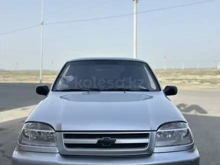 Chevrolet Niva 2004 года за 1 650 000 тг. в Атырау – фото 3