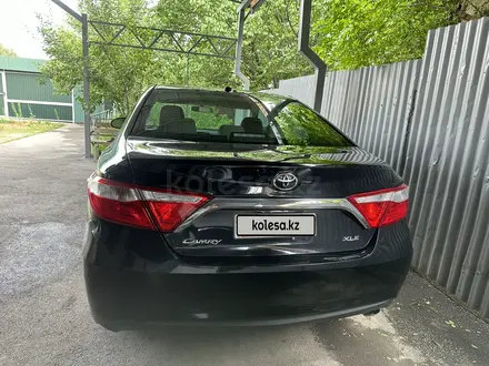 Toyota Camry 2015 года за 7 500 000 тг. в Алматы – фото 2