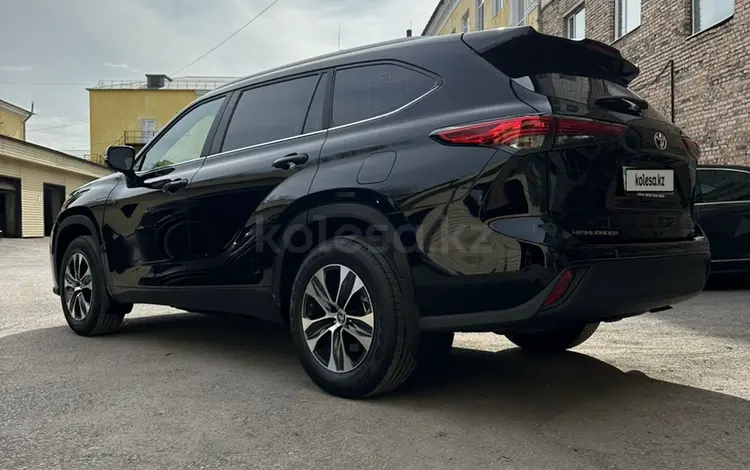 Toyota Highlander 2023 года за 26 500 000 тг. в Астана