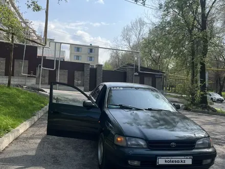 Toyota Carina E 1995 года за 2 000 000 тг. в Алматы – фото 5