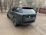 Land Rover Range Rover 2023 года за 99 000 000 тг. в Астана – фото 2